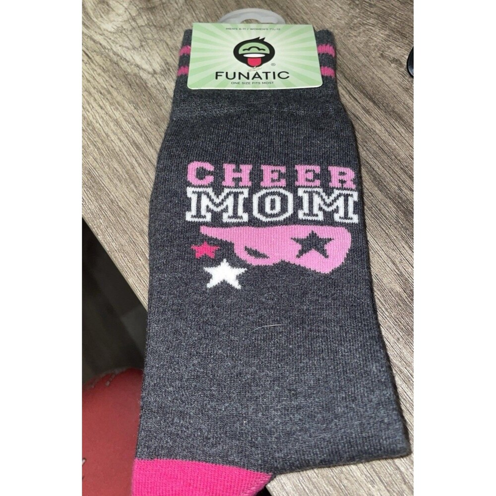 NWT FUNATIC.WOMEN'S One Size “CHEER MOM" SOCKS IN PINK BLACK